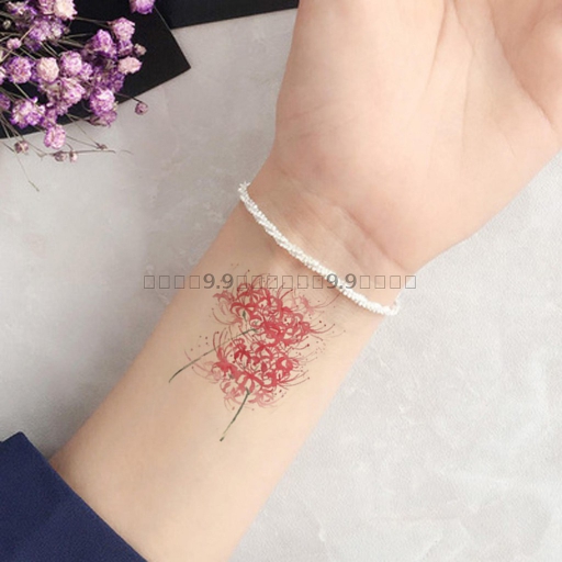 Hình xăm tattoo hoa bỉ ngạn và mặt trăng nhỏ nhắn ở cổ tay cho nữ