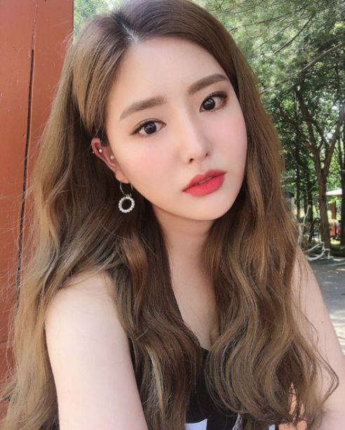 Bật mí 5 kiểu tóc nhuộm nâu sáng HOT nhất hiện nay, được nhiều cô gái Hàn Quốc yêu thích. Hợp xu hướng nhất năm 2019.