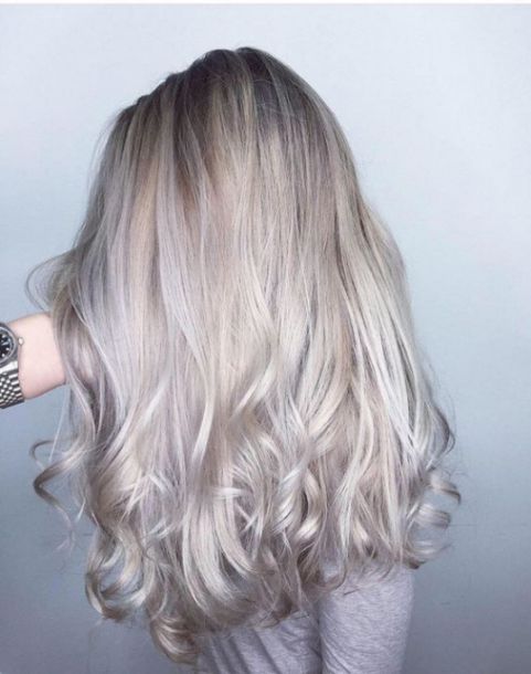 Các màu nhuộm tóc xám bạc đẹp nhất cho nam và nữ - Phong cách số 1