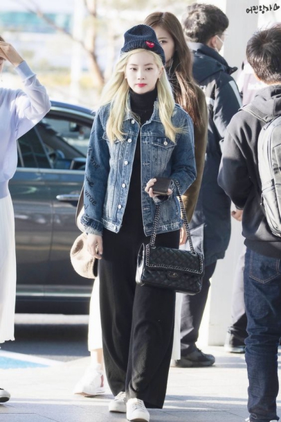 Style Hàn Quốc với kiểu Áo khoác jean nữ màu đen - hình 3