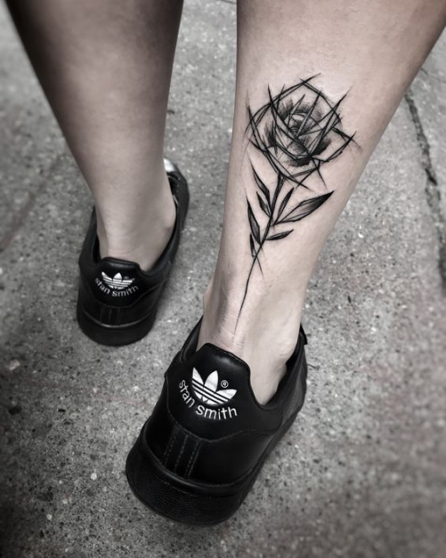 Hình ảnh xăm tattoo hoa hồng dưới chân đẹp ý nghĩa nhất
