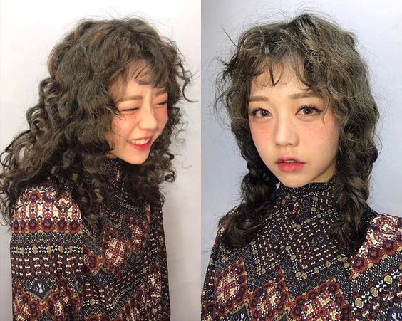 Những kiểu tóc nữ xoăn đẹp đang trở thành xu hướng mới nhất Hàn Quốc. Các hình ảnh tóc xoăn sóng cho mái tóc ngắn ngang vai, tóc dài ngang lưng xinh đốn tim.